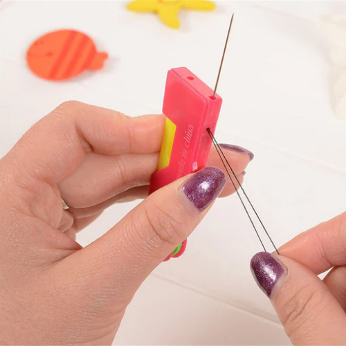 AIROTRON Automatic Needle Threading Device (Multicolour) ARTICLE NO HKTANTD3M